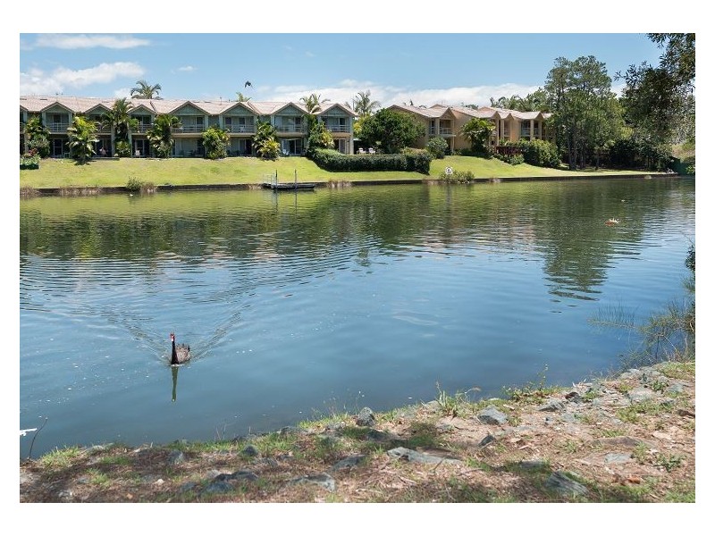 123/215 Cottesloe Drive, Mermaid Waters QLD 4218