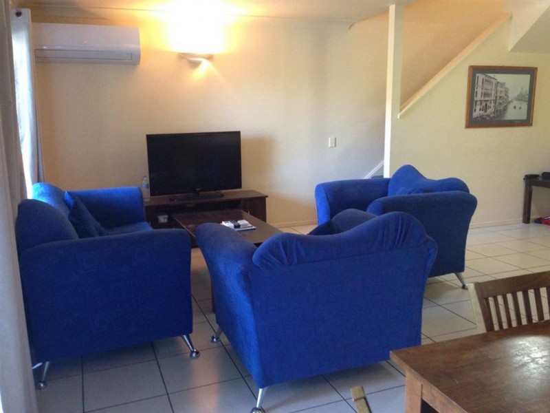 123/215 Cottesloe Drive, Mermaid Waters QLD 4218