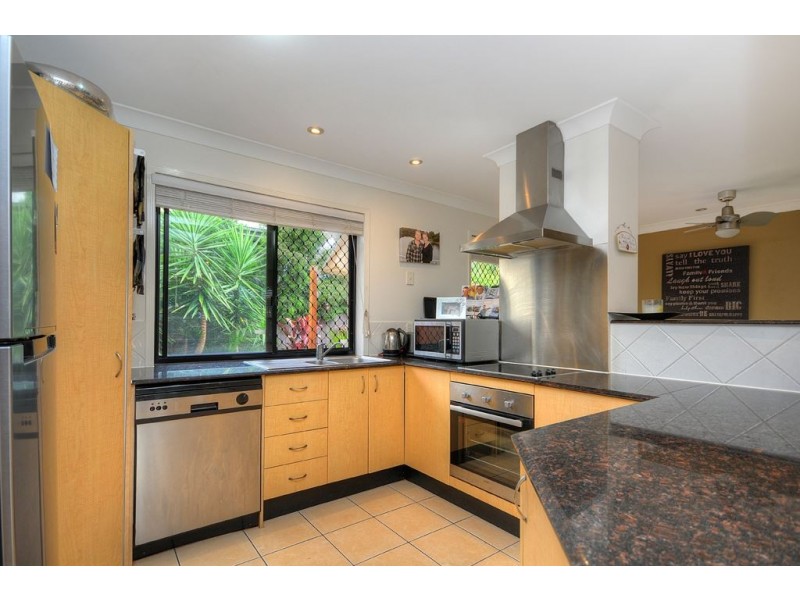 2/58 Ward Street, Southport QLD 4215