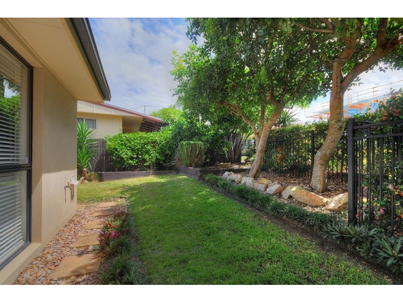 2/58 Ward Street, Southport QLD 4215