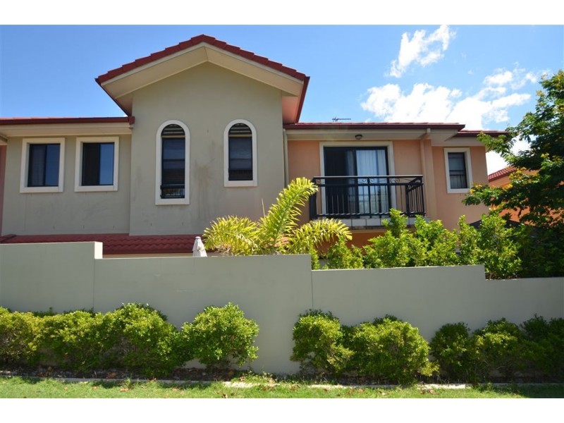 2/2-10 Geraldton Drive, Varsity Lakes QLD 4227