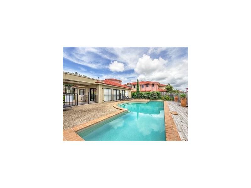 2/2-10 Geraldton Drive, Varsity Lakes QLD 4227