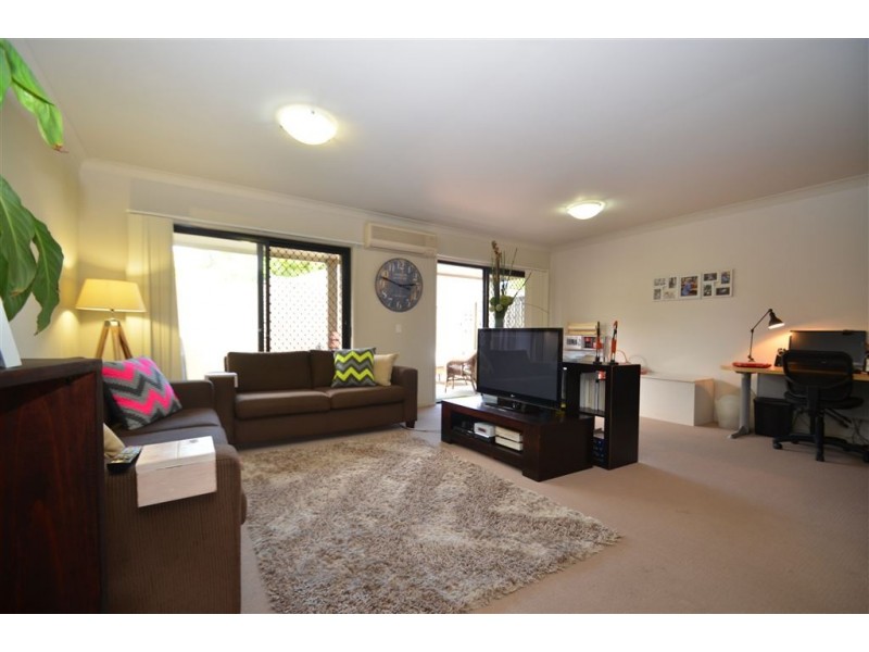 2/2-10 Geraldton Drive, Varsity Lakes QLD 4227