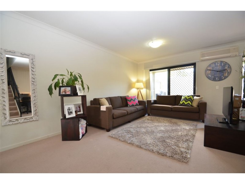 2/2-10 Geraldton Drive, Varsity Lakes QLD 4227