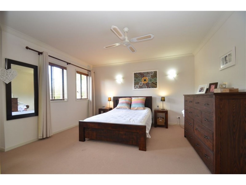 2/2-10 Geraldton Drive, Varsity Lakes QLD 4227