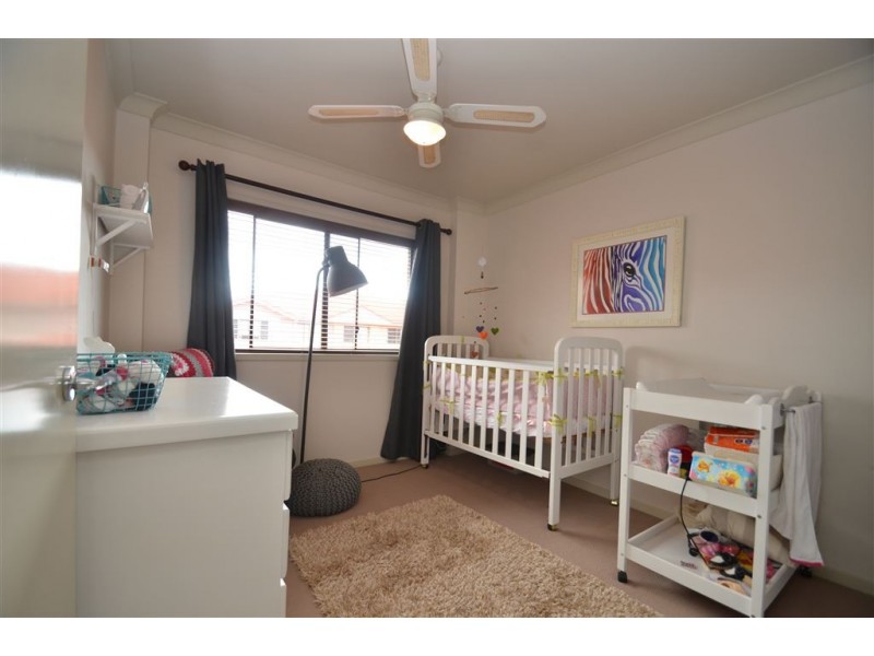 2/2-10 Geraldton Drive, Varsity Lakes QLD 4227