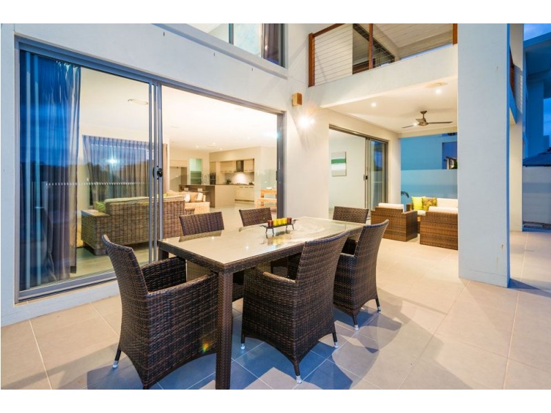 1 South Quay Drive, Biggera Waters QLD 4216