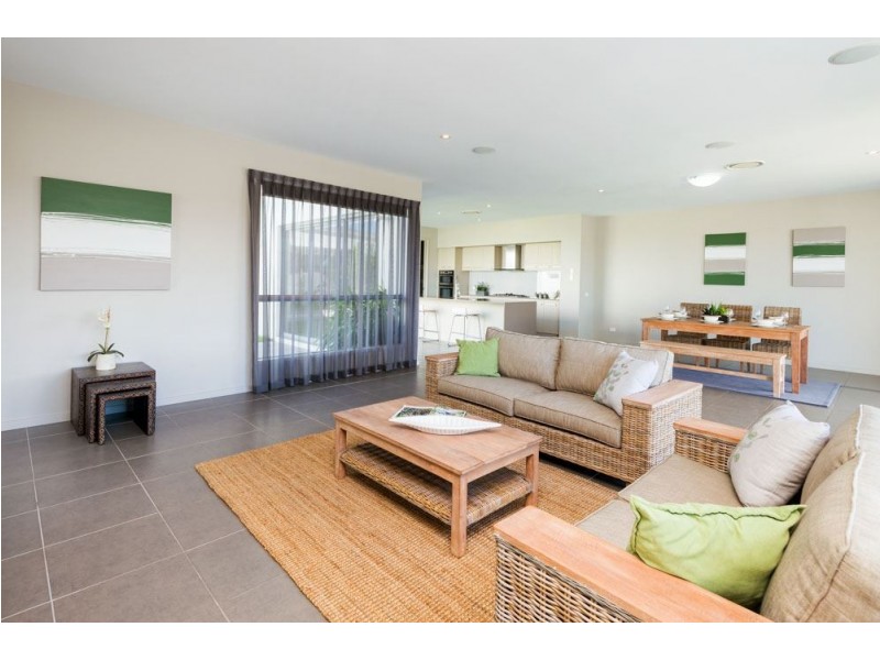 1 South Quay Drive, Biggera Waters QLD 4216