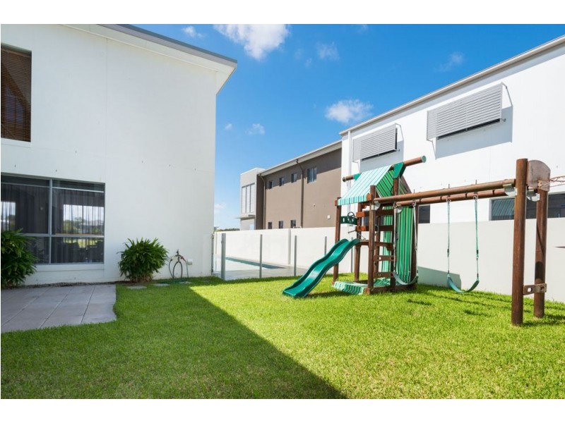 1 South Quay Drive, Biggera Waters QLD 4216