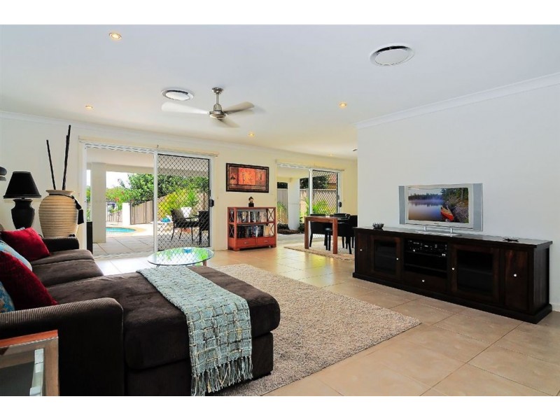 36 Matthew Flinders Drive, Hollywell QLD 4216