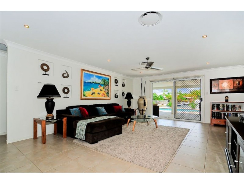 36 Matthew Flinders Drive, Hollywell QLD 4216