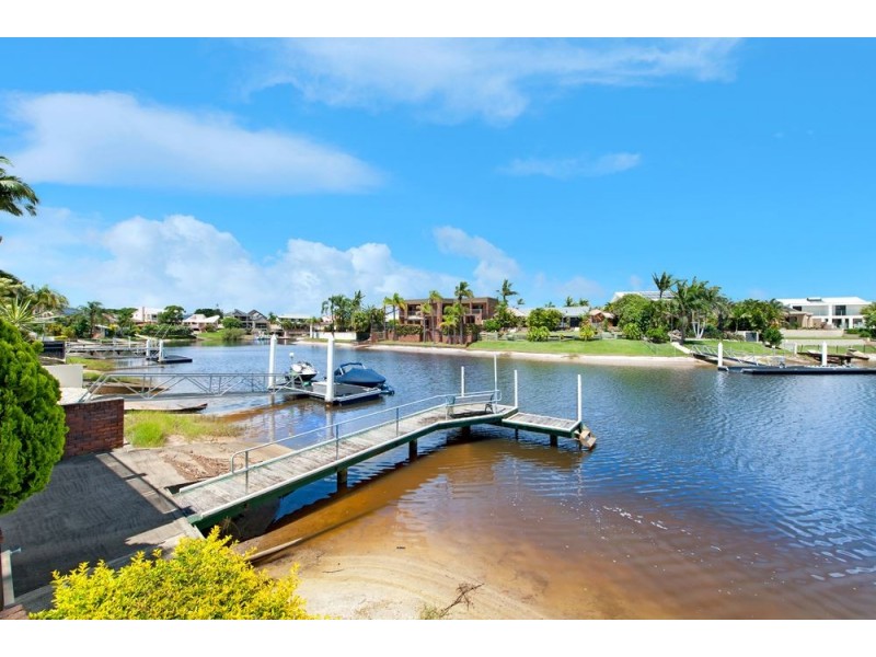 12 Clontarf Avenue, Sorrento QLD 4217