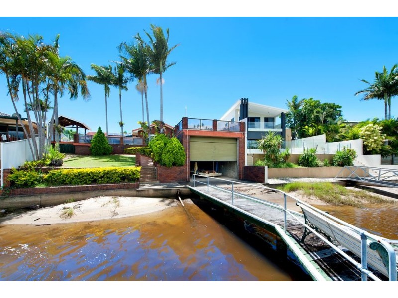 12 Clontarf Avenue, Sorrento QLD 4217