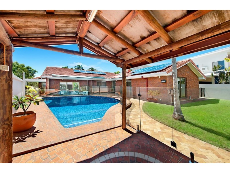 12 Clontarf Avenue, Sorrento QLD 4217