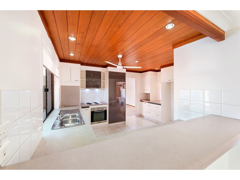 12 Clontarf Avenue, Sorrento QLD 4217