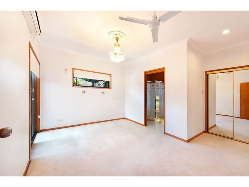 12 Clontarf Avenue, Sorrento QLD 4217