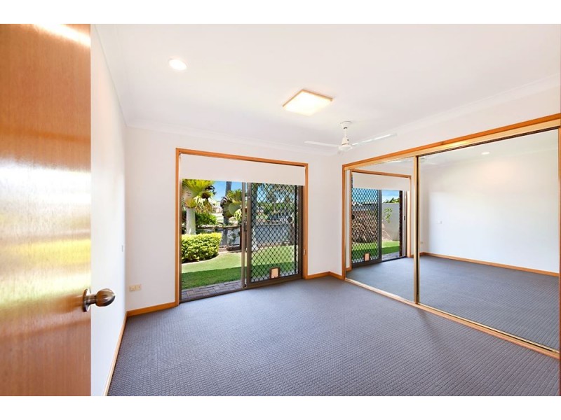 12 Clontarf Avenue, Sorrento QLD 4217