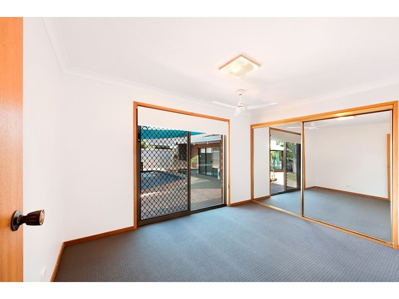 12 Clontarf Avenue, Sorrento QLD 4217