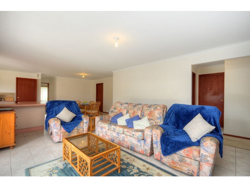 5 Coronet Crescent, Burleigh Waters QLD 4220