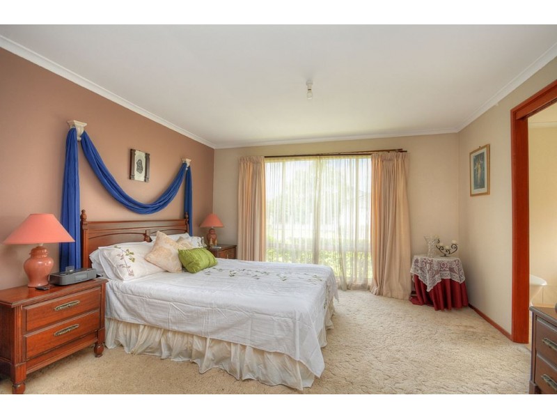 5 Coronet Crescent, Burleigh Waters QLD 4220