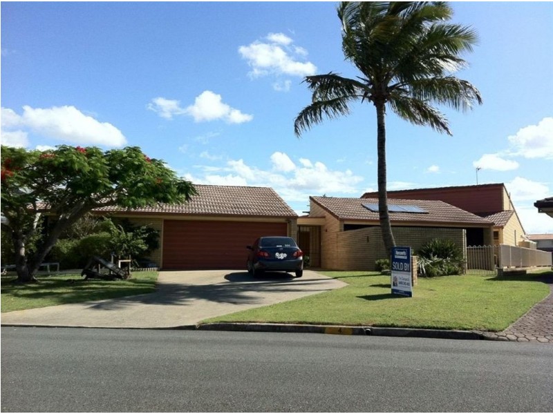 4 Bass Place, Paradise Point QLD 4216