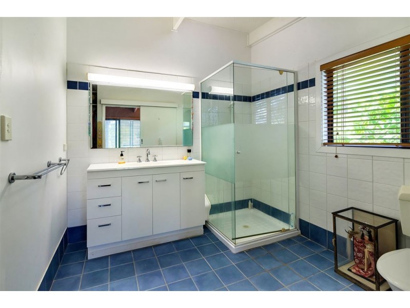 23 Hillview Parade, Ashmore QLD 4214