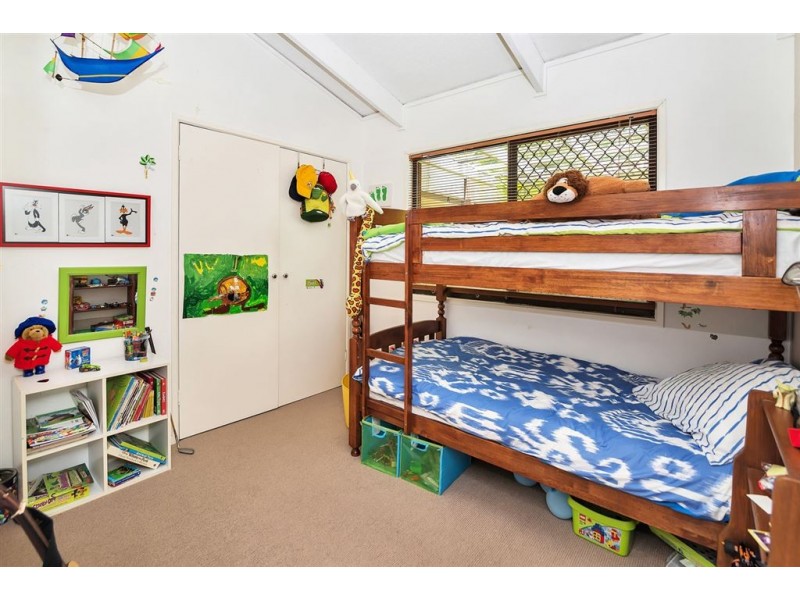 23 Hillview Parade, Ashmore QLD 4214