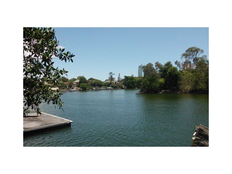 22 Karina Crescent, Broadbeach Waters QLD 4218