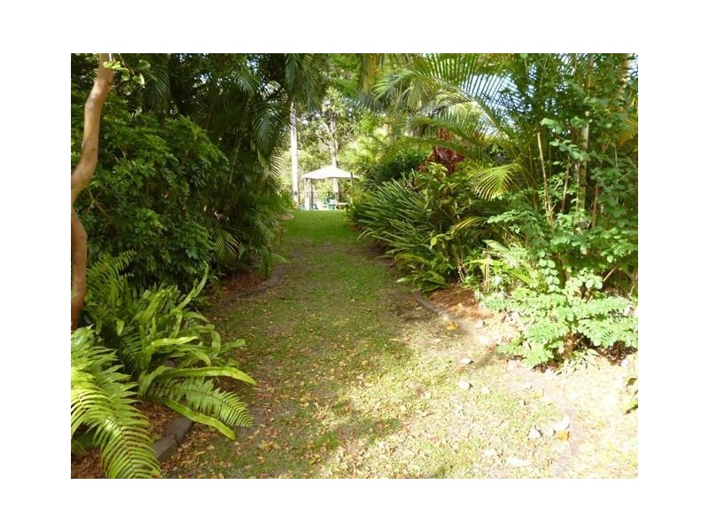 22 Karina Crescent, Broadbeach Waters QLD 4218