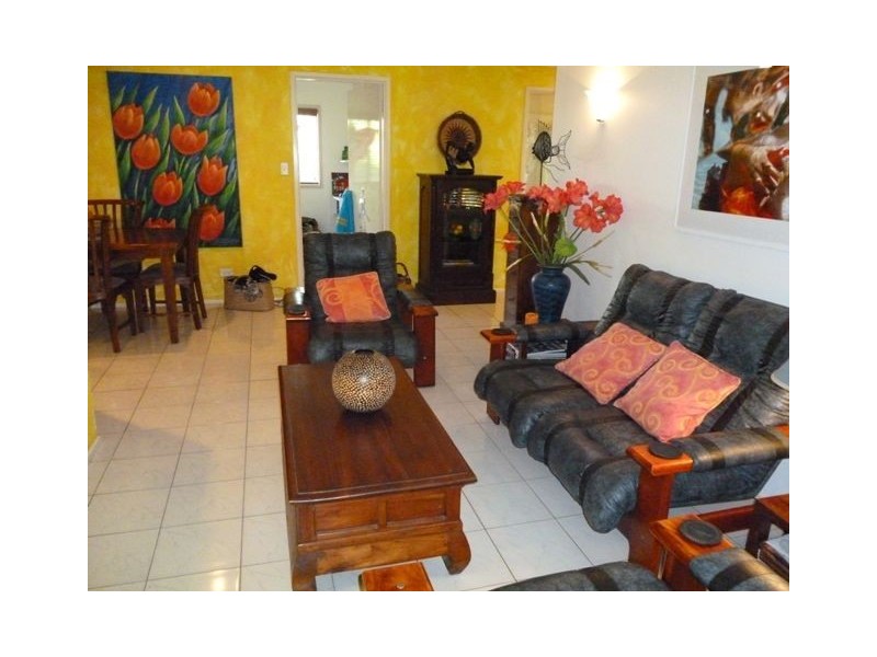 22 Karina Crescent, Broadbeach Waters QLD 4218