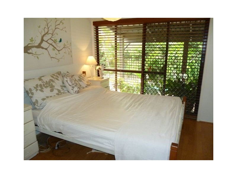 22 Karina Crescent, Broadbeach Waters QLD 4218