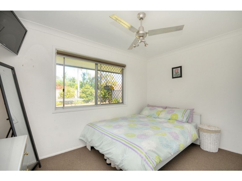 5 Chianti Avenue, Mermaid Waters QLD 4218