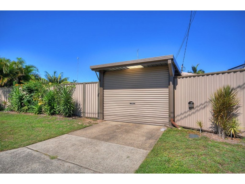 5 Chianti Avenue, Mermaid Waters QLD 4218