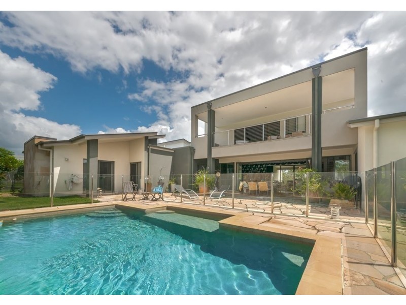 8-10 Kambah Place, Reedy Creek QLD 4227