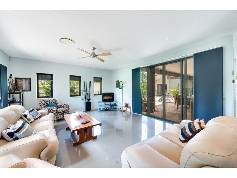 8-10 Kambah Place, Reedy Creek QLD 4227