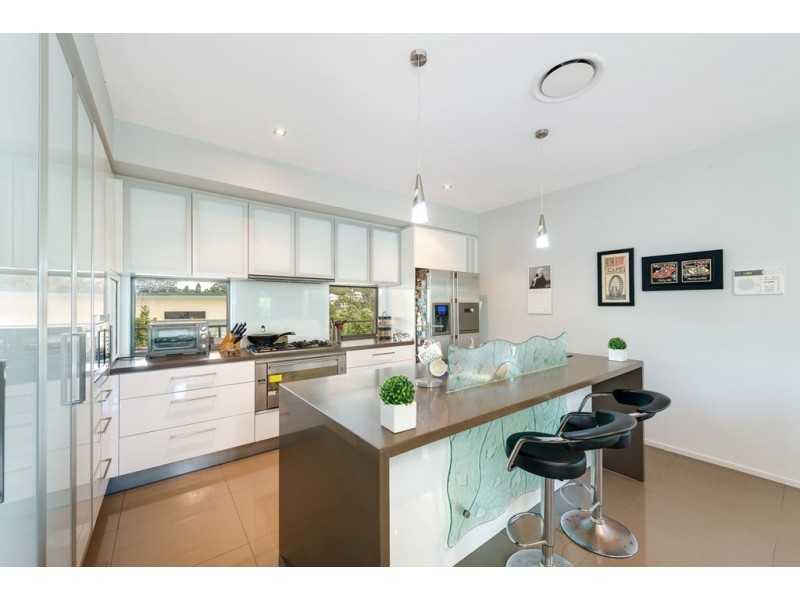 8-10 Kambah Place, Reedy Creek QLD 4227