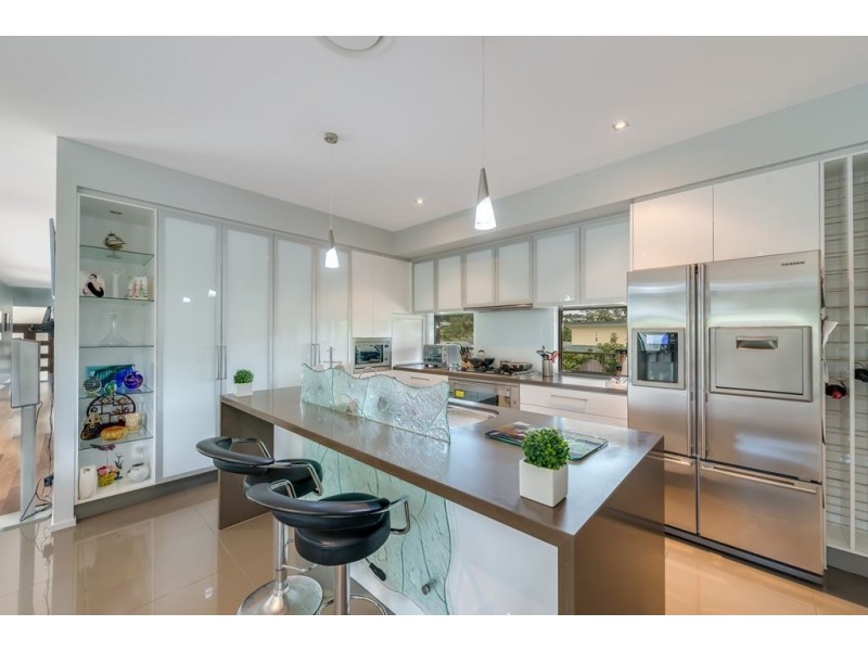 8-10 Kambah Place, Reedy Creek QLD 4227