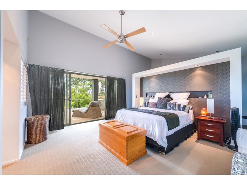 8-10 Kambah Place, Reedy Creek QLD 4227