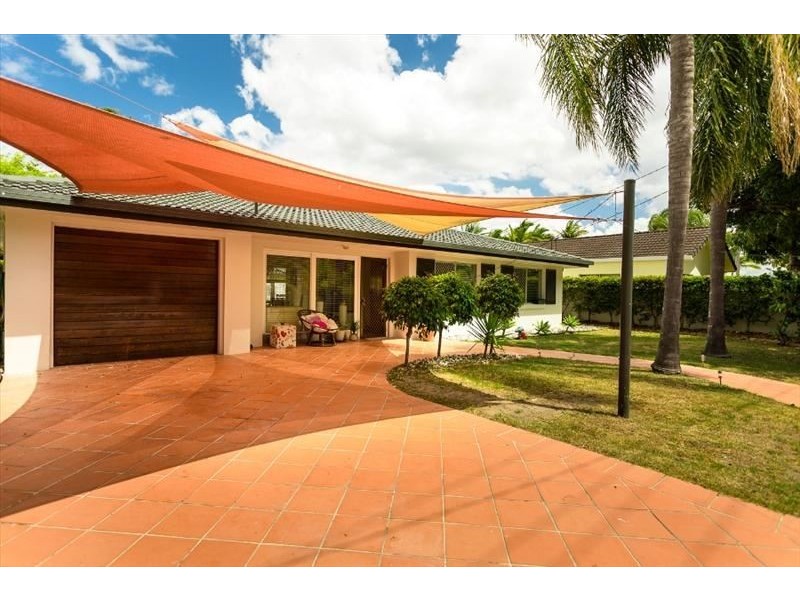 72 Monaco Street, Broadbeach Waters QLD 4218