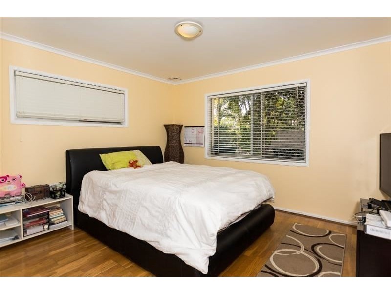 72 Monaco Street, Broadbeach Waters QLD 4218