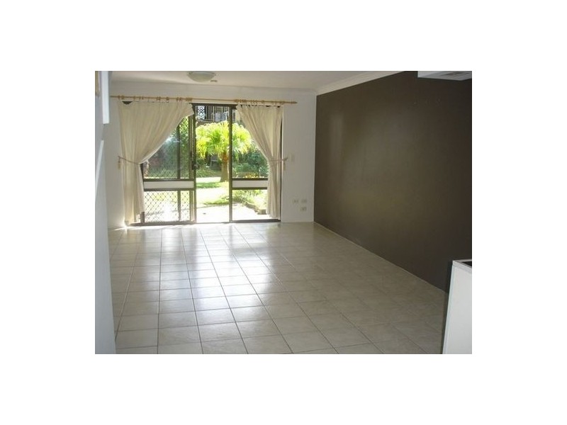 11/9 Jodie Court, Mermaid Waters QLD 4218