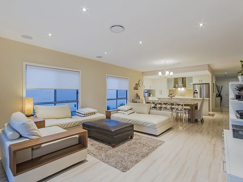 26 South Quay Drive, Biggera Waters QLD 4216