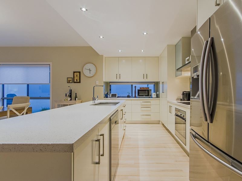 26 South Quay Drive, Biggera Waters QLD 4216