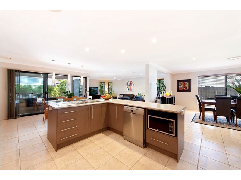 3 Trieste Court, Coombabah QLD 4216