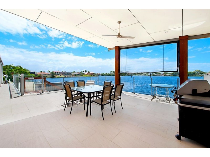 18 Compass Court, Mermaid Waters QLD 4218