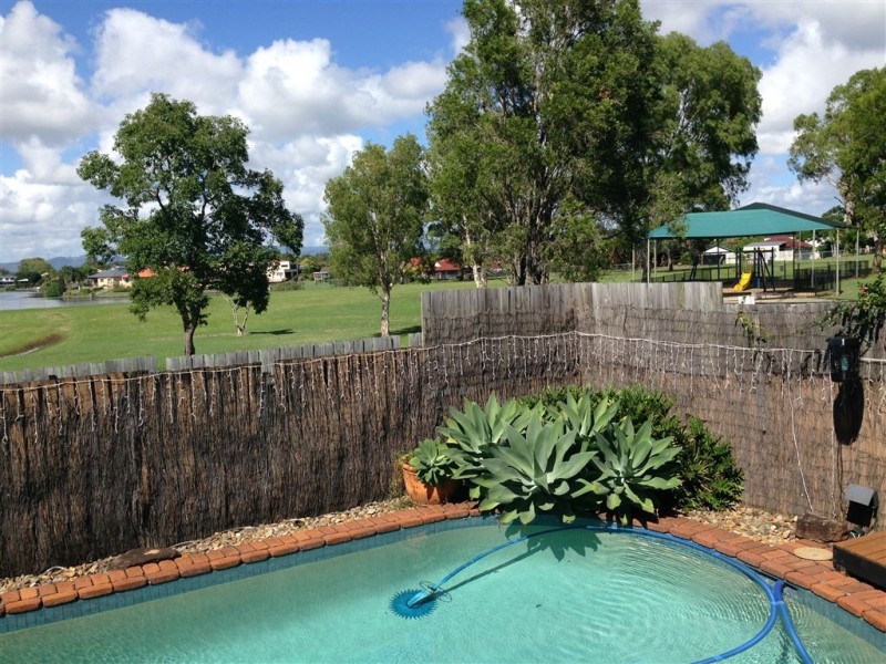 96 Bamboo Avenue, Benowa QLD 4217