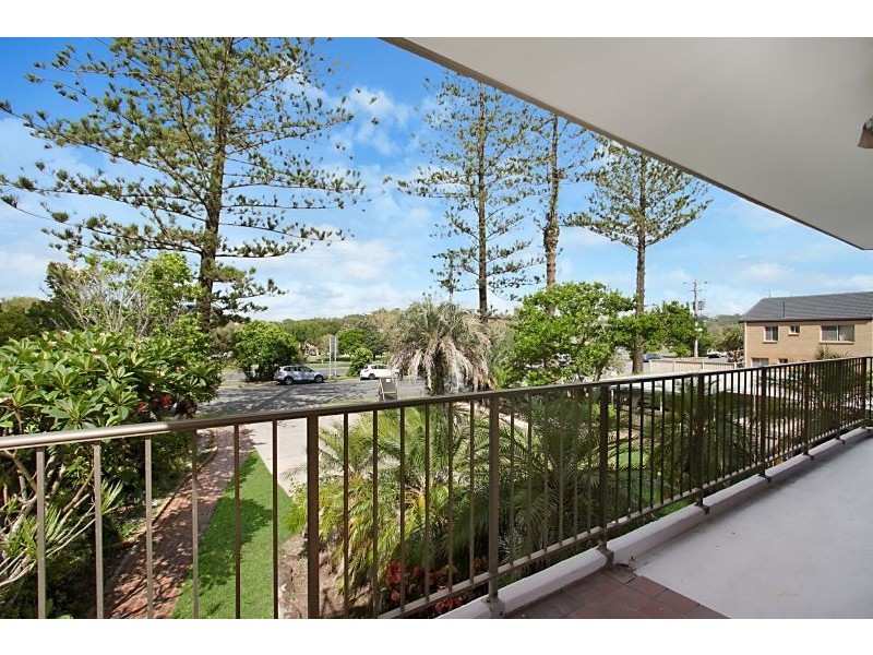 10/391 Golden Four Drive, Tugun QLD 4224
