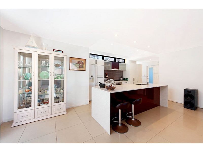 13 Kerr Avenue, Southport QLD 4215