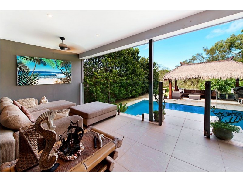 13 Kerr Avenue, Southport QLD 4215