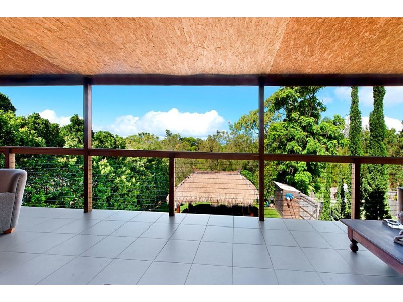 13 Kerr Avenue, Southport QLD 4215